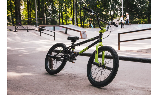 NOVATRACK PIXEL BMX 2022, рама 10", черный